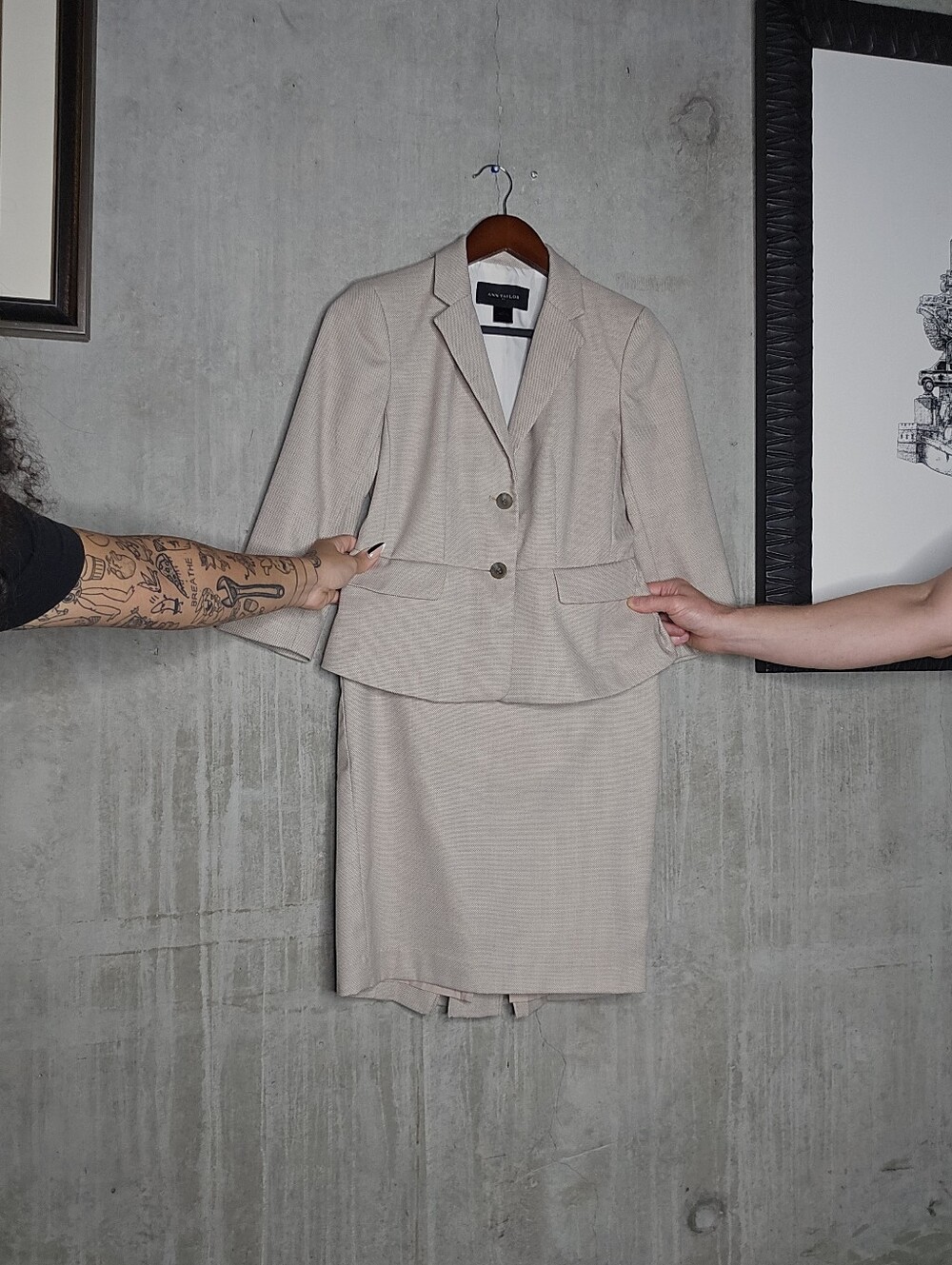 Ann Taylor Suit Jacket (0) & Pencil Skirt (4P) Cream
